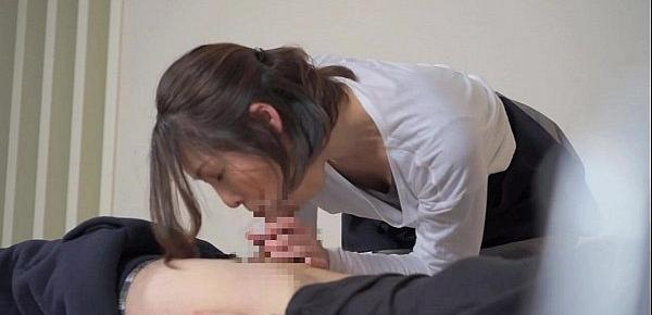  Subtitled Japanese hotel massage leads to blowjob in HD